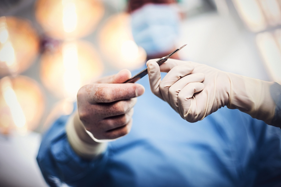 07-50-secrets-surgeon-surgeon-procedures.jpg