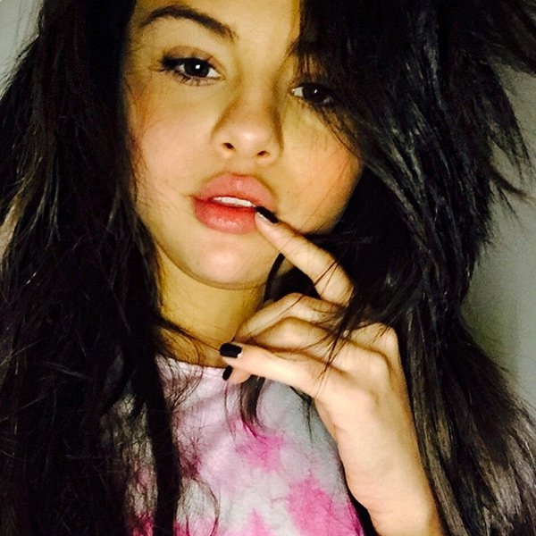 selena-gomez-selfie-sexy-zedd-ftr1.jpg