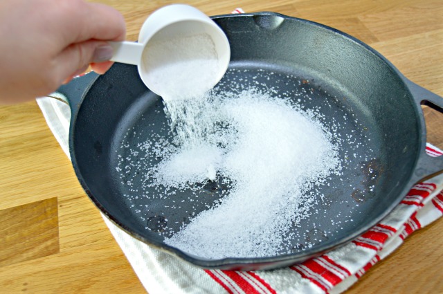 clean-cast-iron-salt.jpg
