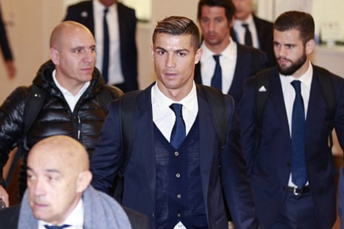 Cristiano-Ronaldo-arriving-in-Japan.png